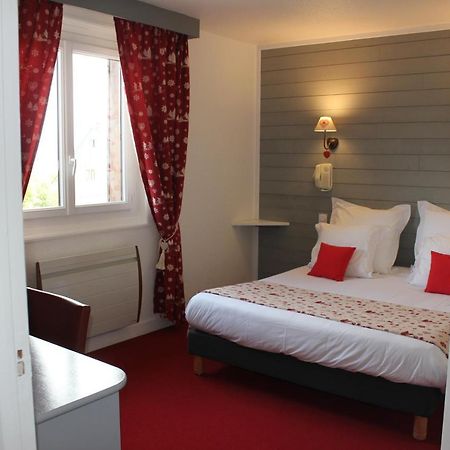 Hotel Les Charmilles Бес-ет-Сен-Анастез Екстериор снимка