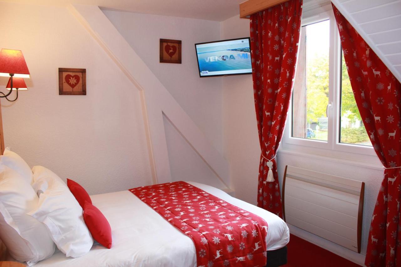Hotel Les Charmilles Бес-ет-Сен-Анастез Екстериор снимка