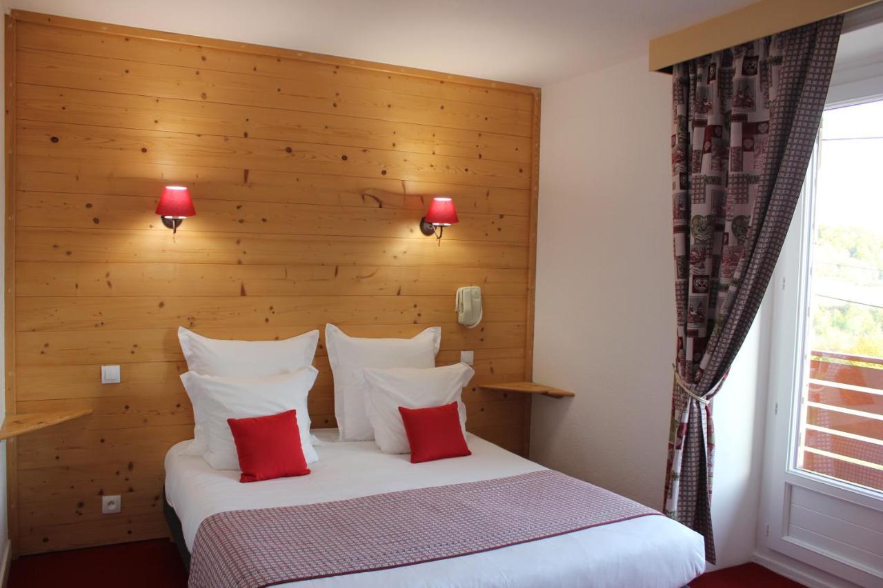 Hotel Les Charmilles Бес-ет-Сен-Анастез Екстериор снимка