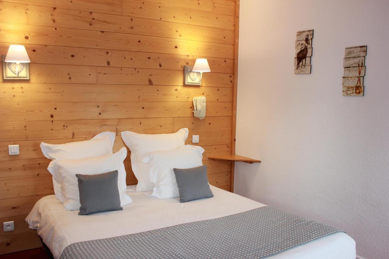 Hotel Les Charmilles Бес-ет-Сен-Анастез Екстериор снимка